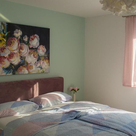 Geraeumige Ferienwohnung In Kindelbrueck Fuer Bis Zu 4 Personen - Barriefrei 外观 照片